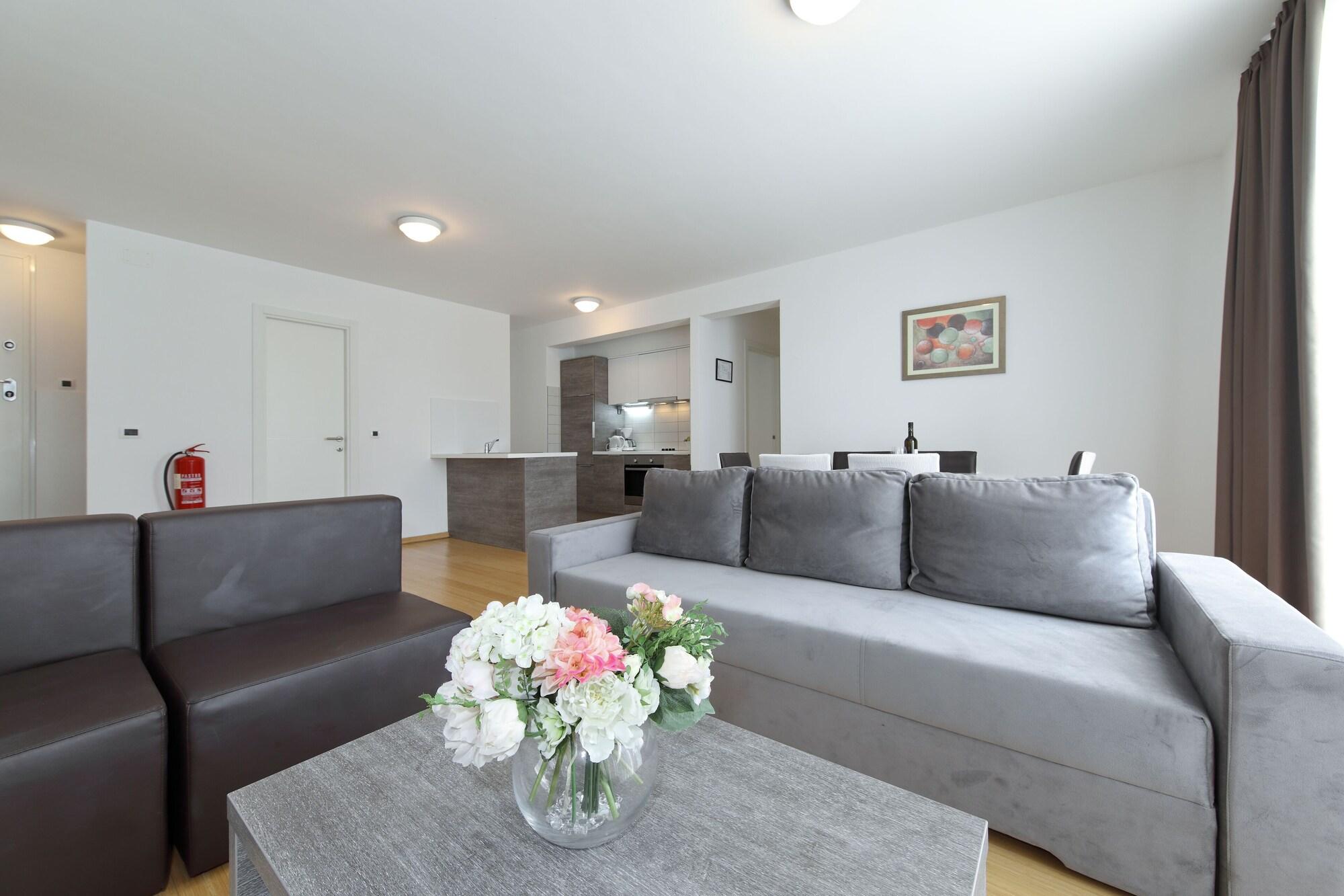 Sunnyside Apartments Resort Петрчане Екстер'єр фото